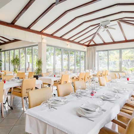 أوميس Rogac Rooms & Restaurant المظهر الخارجي الصورة