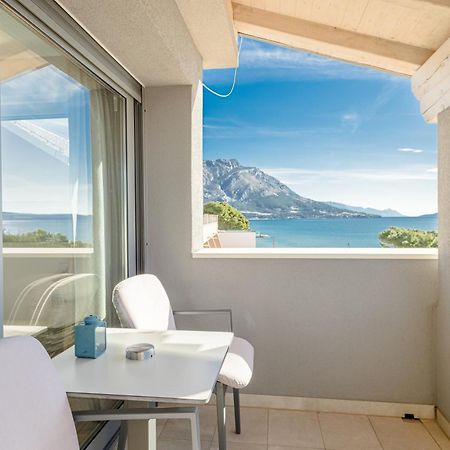 أوميس Rogac Rooms & Restaurant المظهر الخارجي الصورة